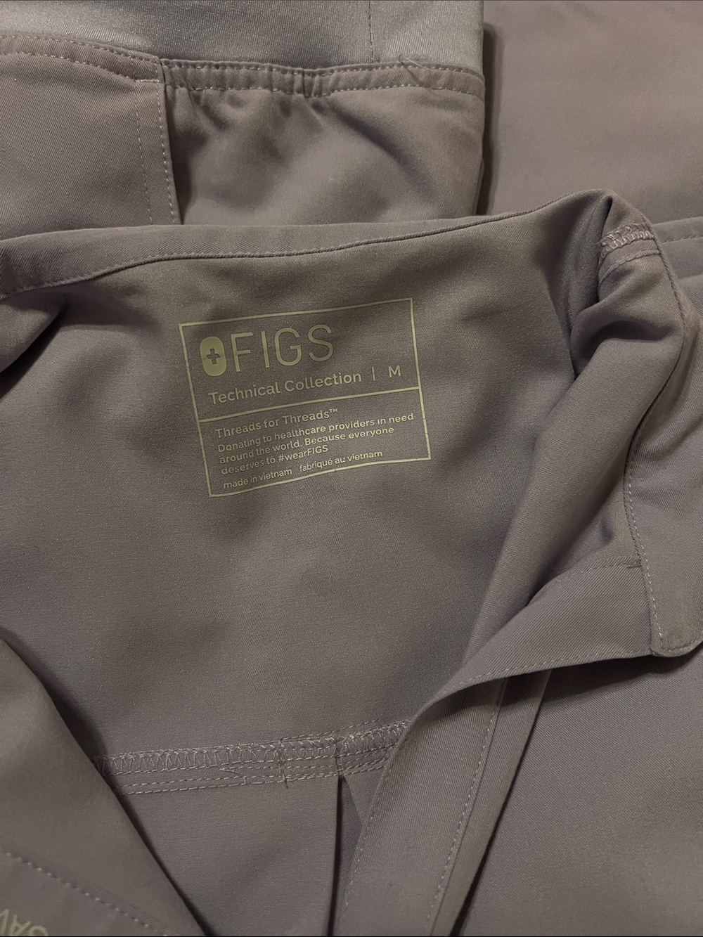 Lilac Figs Scrub Set - Picture 2 of 4